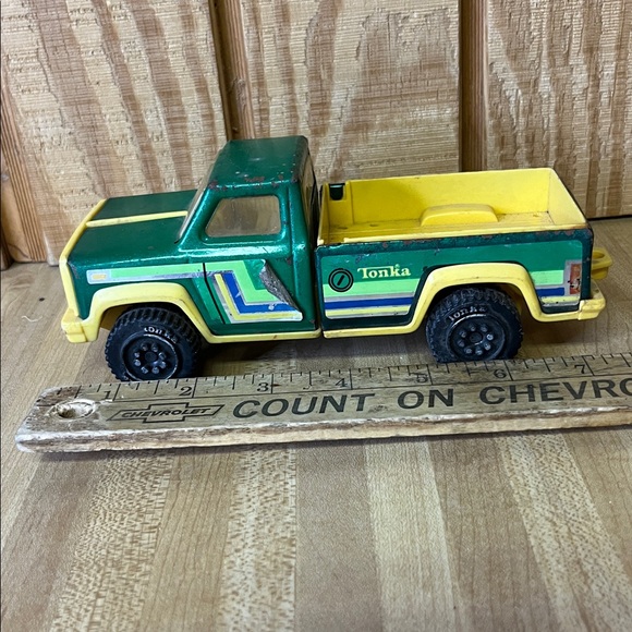 Vintage Tonka Green Yellow Pickup Truck Metal Toy Truck Original Sticker - Picture 2 of 6
